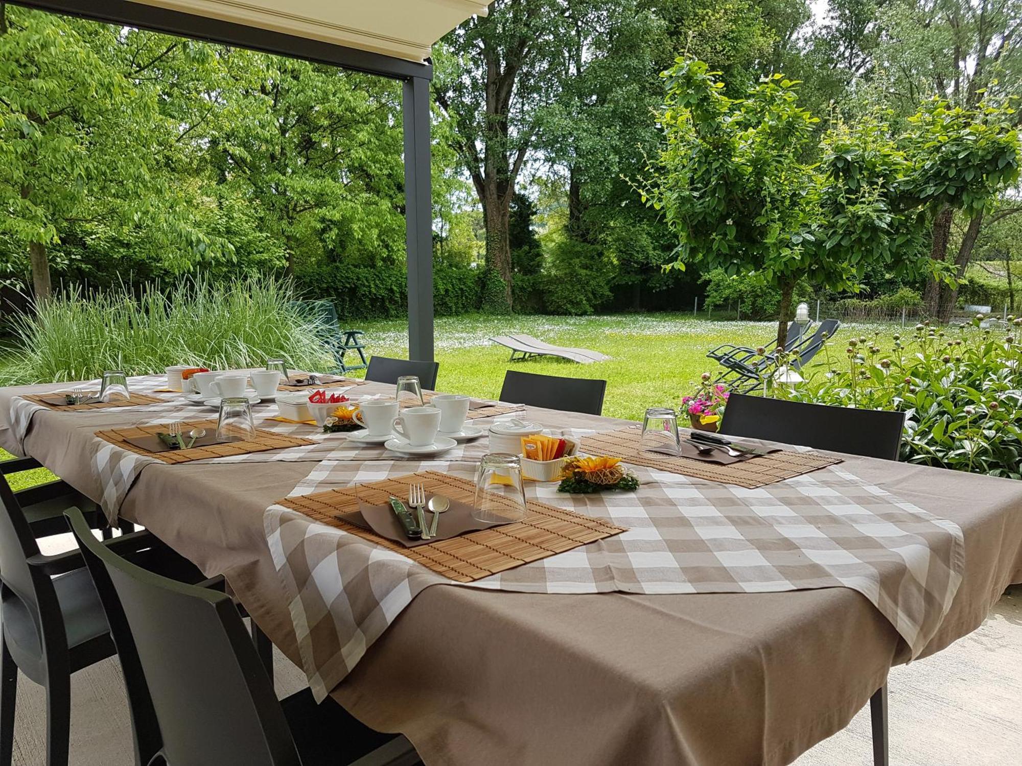 L'Isolo B&B E Case Vacanza Monzambano Exteriör bild