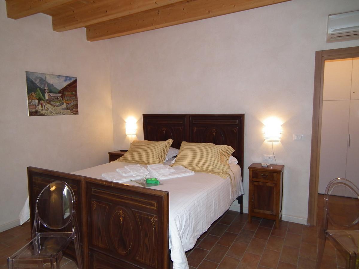 L'Isolo B&B E Case Vacanza Monzambano Exteriör bild