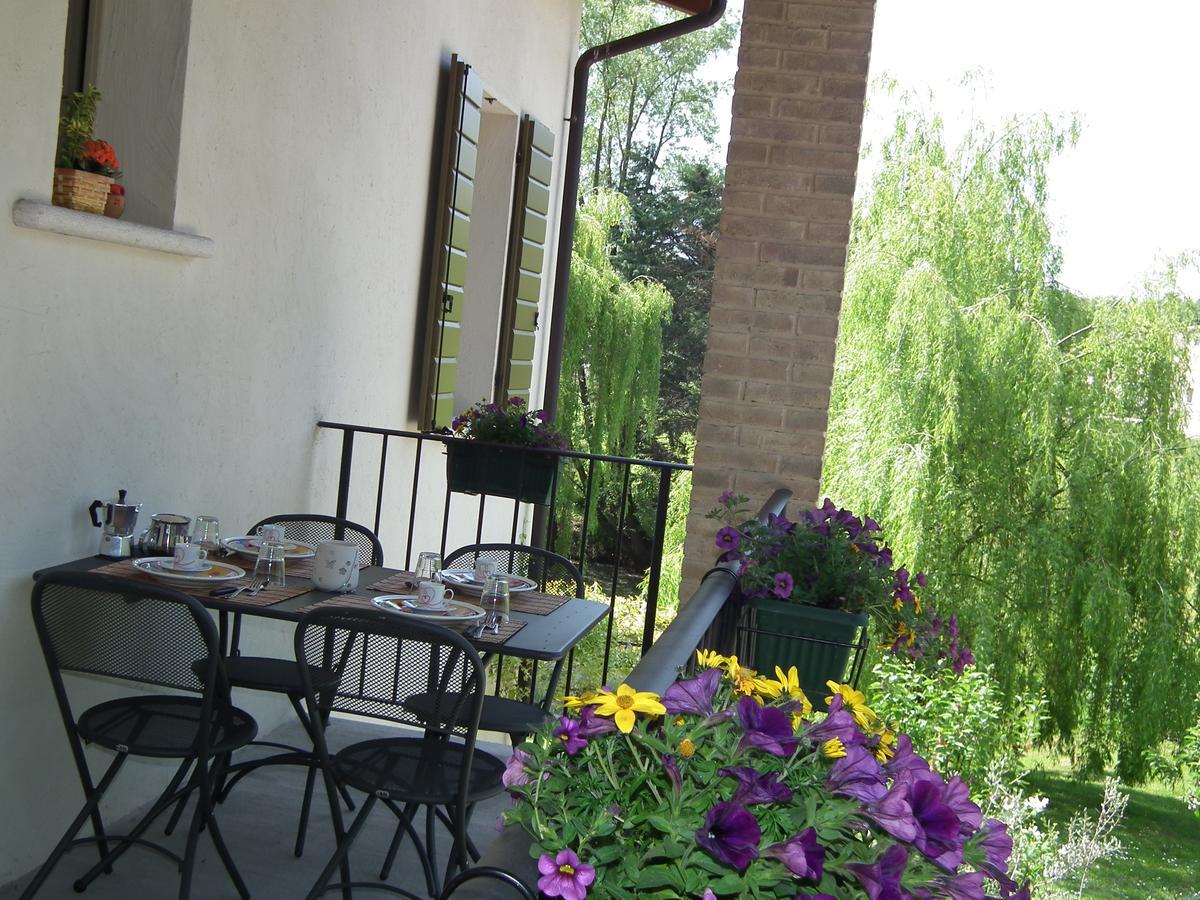 L'Isolo B&B E Case Vacanza Monzambano Exteriör bild