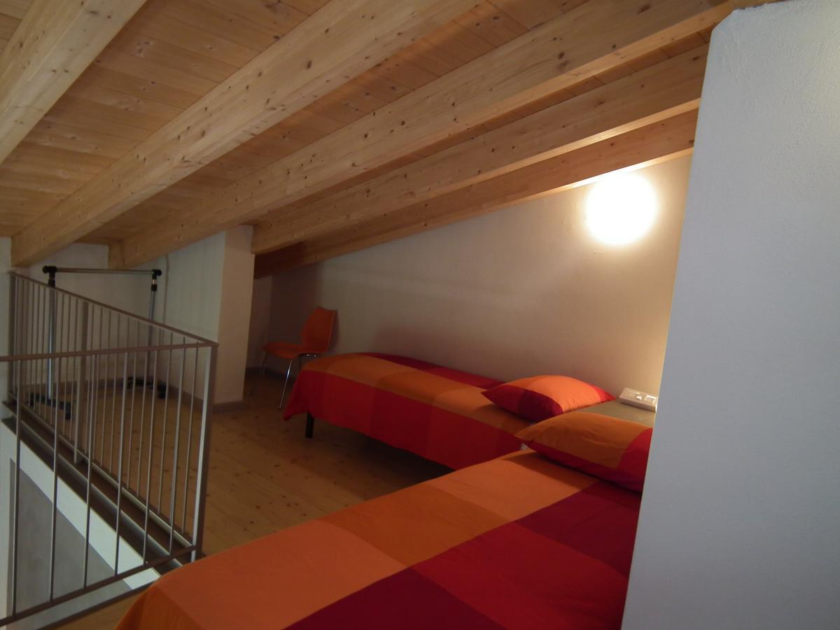 L'Isolo B&B E Case Vacanza Monzambano Exteriör bild