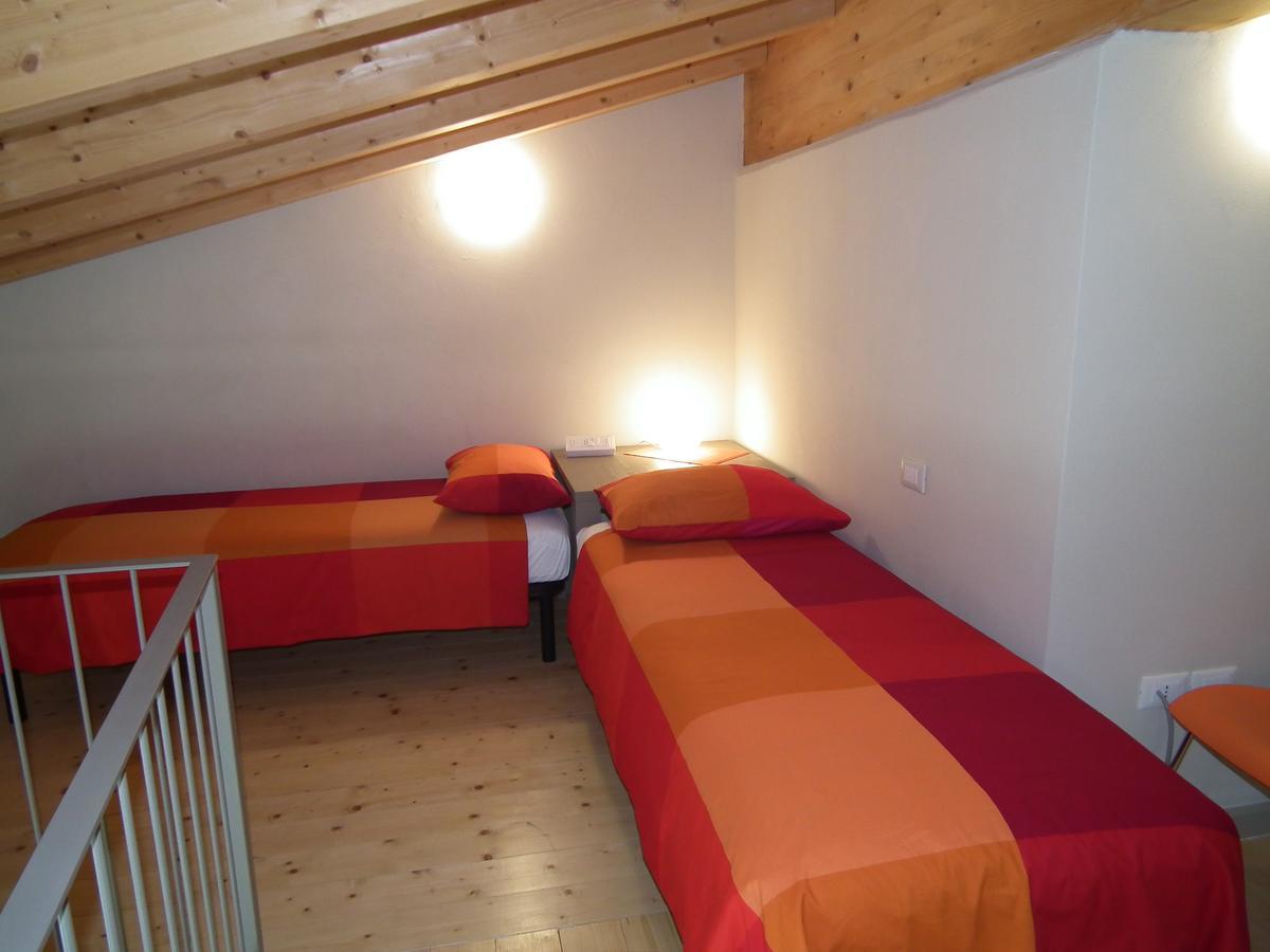 L'Isolo B&B E Case Vacanza Monzambano Exteriör bild