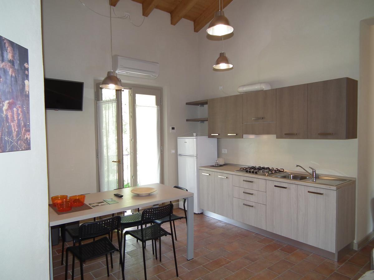 L'Isolo B&B E Case Vacanza Monzambano Exteriör bild