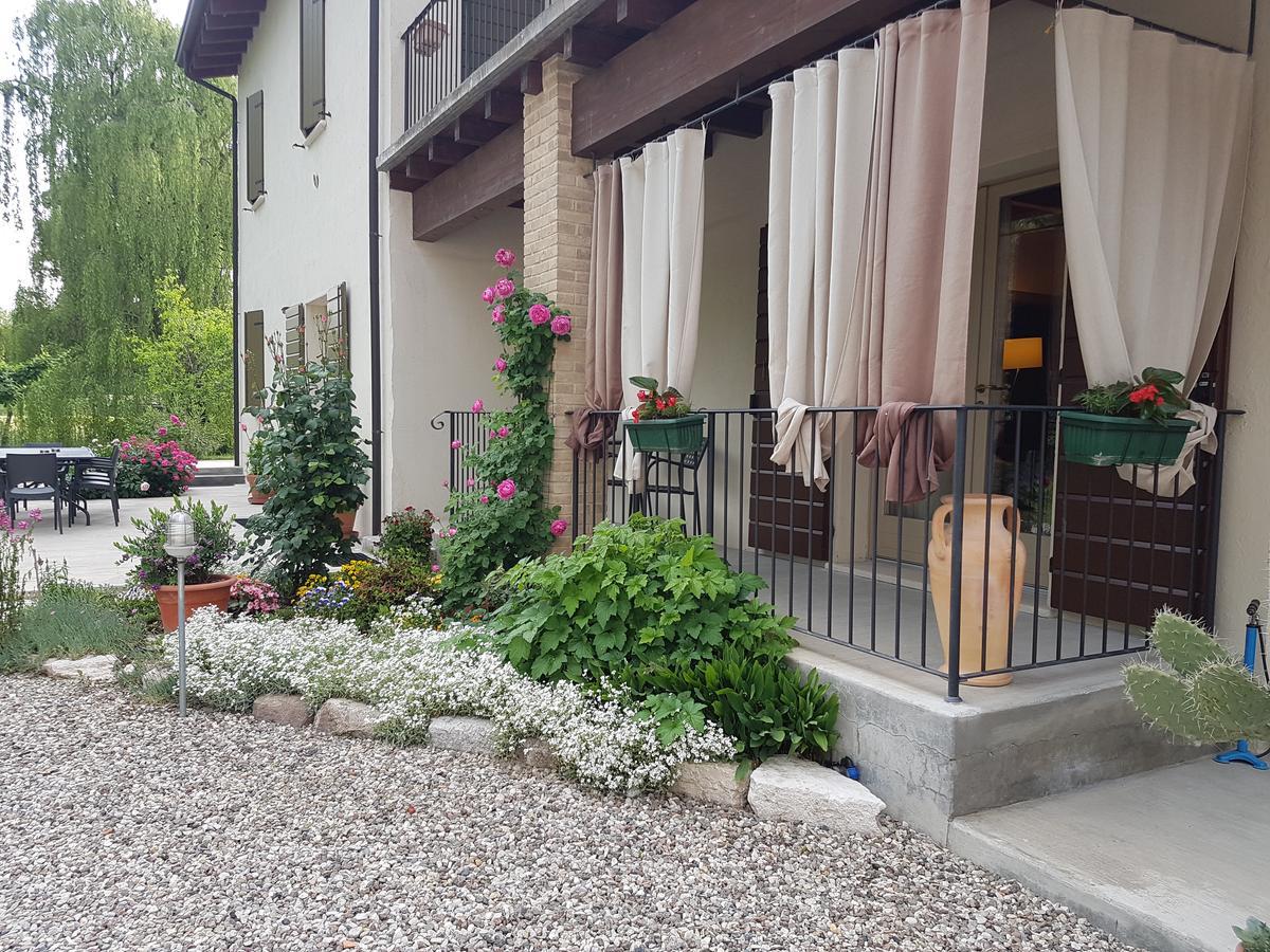 L'Isolo B&B E Case Vacanza Monzambano Exteriör bild