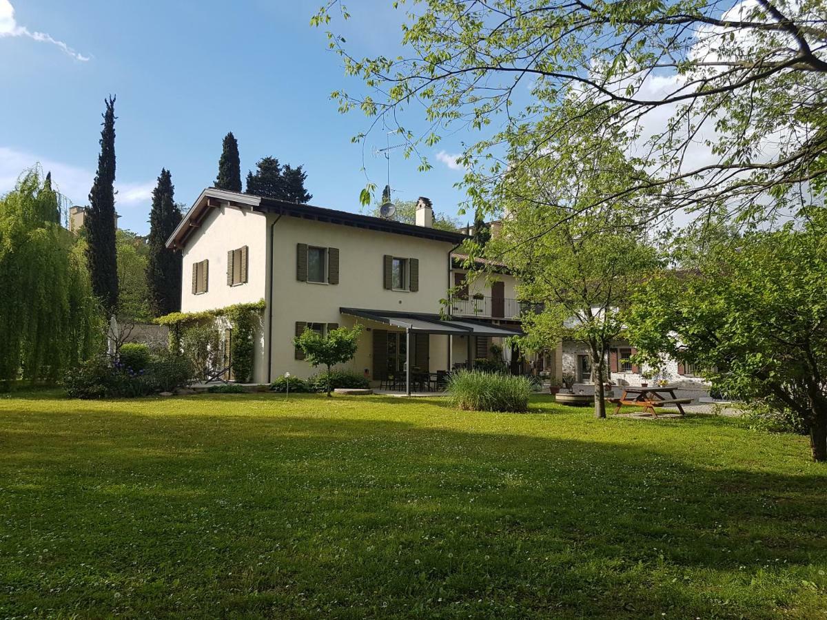 L'Isolo B&B E Case Vacanza Monzambano Exteriör bild