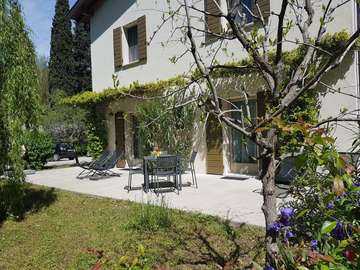 L'Isolo B&B E Case Vacanza Monzambano Exteriör bild