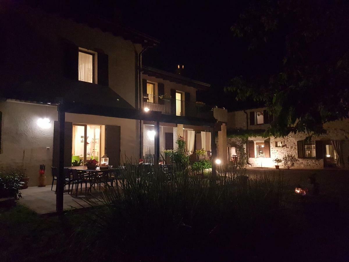 L'Isolo B&B E Case Vacanza Monzambano Exteriör bild