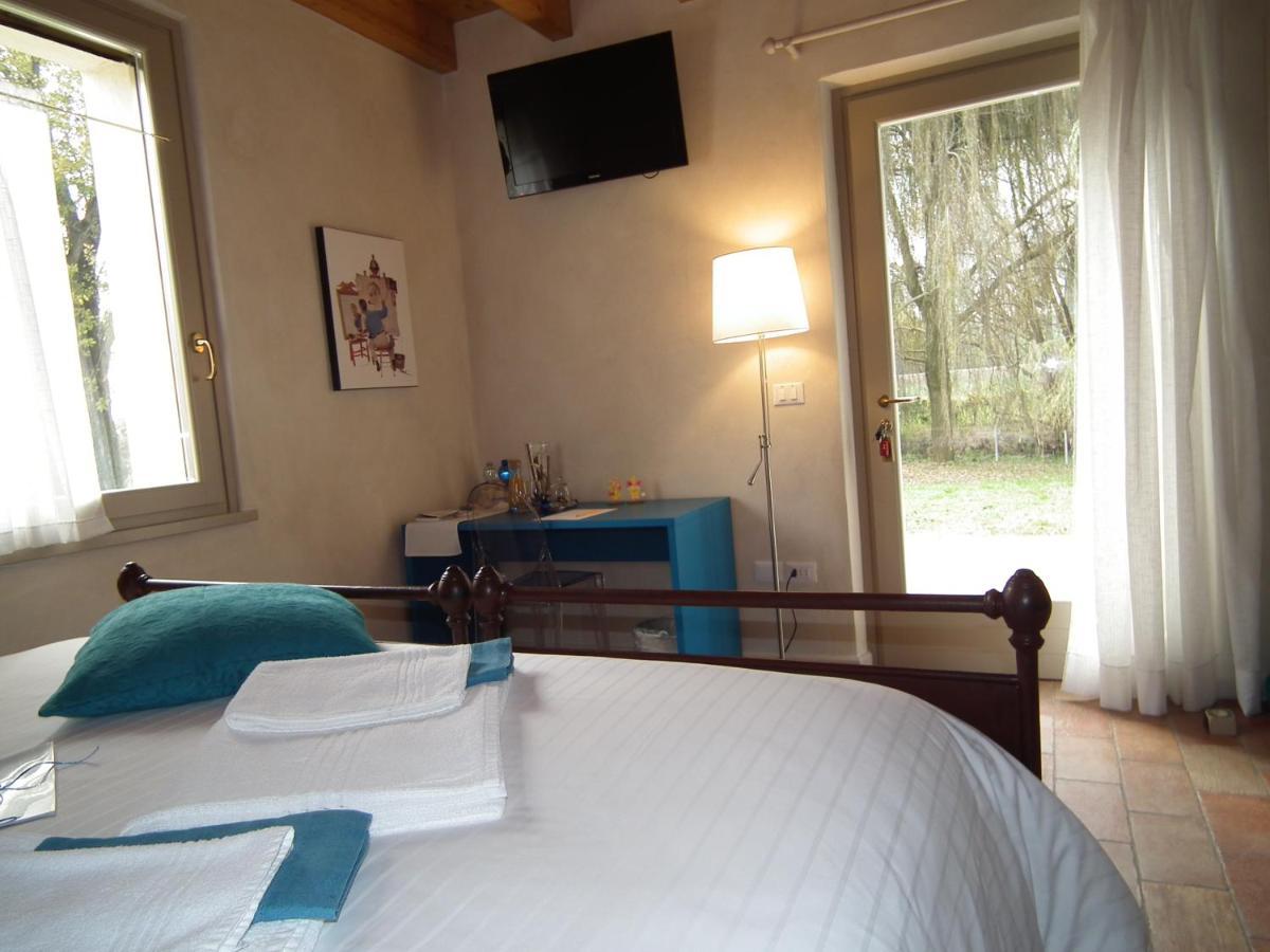 L'Isolo B&B E Case Vacanza Monzambano Exteriör bild